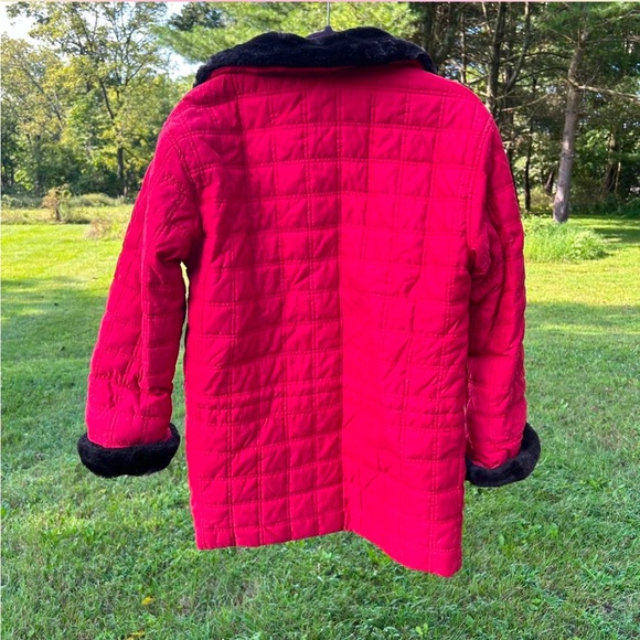 🌹CHIC FAUX FUR JACKET!🌹 - Picture 2 of 5